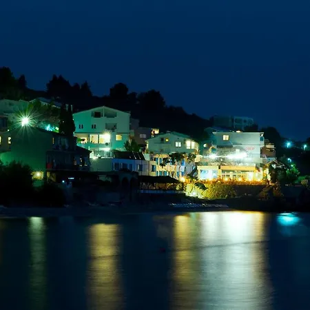 Triple Drasnice 3329h 3* Podgora (Split-Dalmatia)
